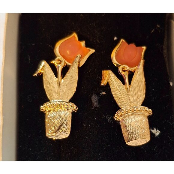 Vintage Avon Goldtone Pink Tulip Green Enamel Leaves Flowerpot Vintage Earrings - Picture 1 of 6